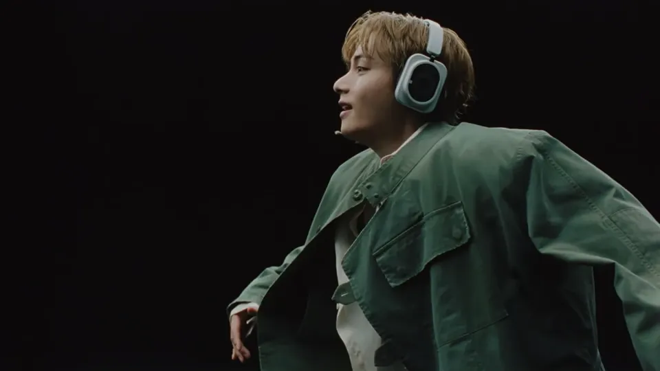 Poster for Headphone (1) Pro — triple driver